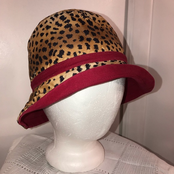 Reversible Red & Leopard Print Bucket Hat - Picture 2 of 14